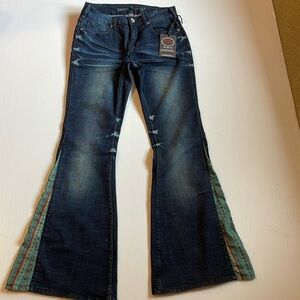 Cowgirl Tuff Aztec Flare Jeans. 29/33 NWT